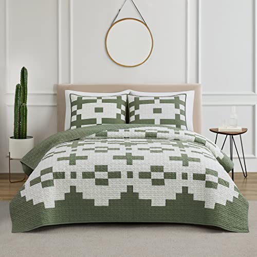 Painted Cove King Size Quilt, Geometric Spring Sage Green Patchwork Bedding Cover