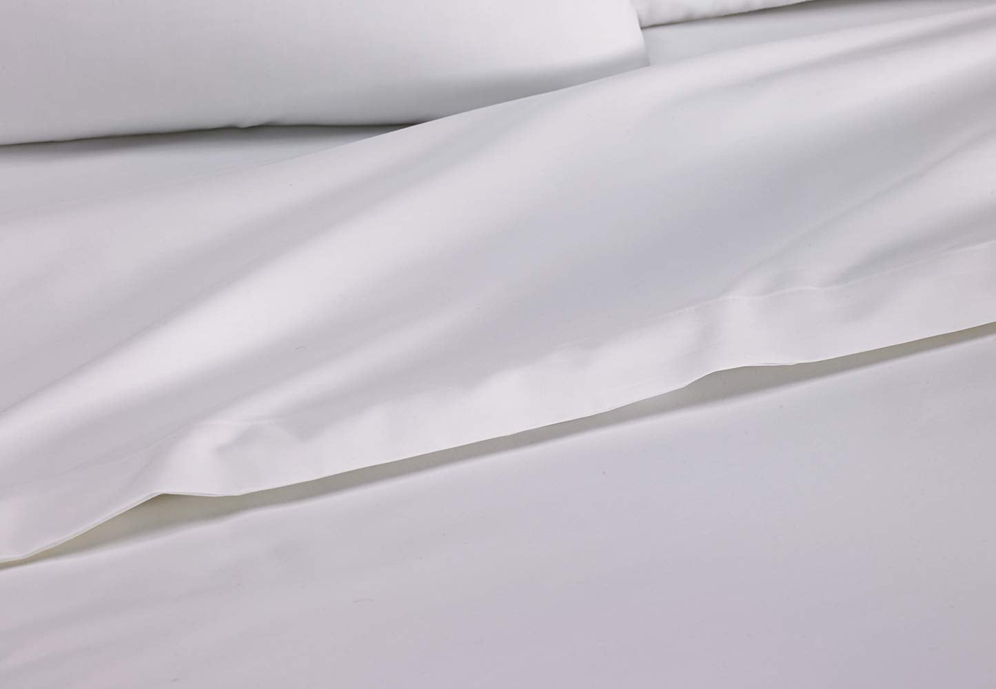 Marriott Hotel Signature 300 Thread Count Cotton Linens Set