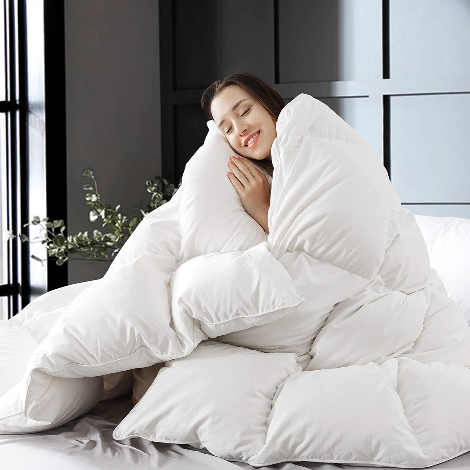 White Queen Size Feather Down Fiber Comforter, Filled with Feather and Down Fiber