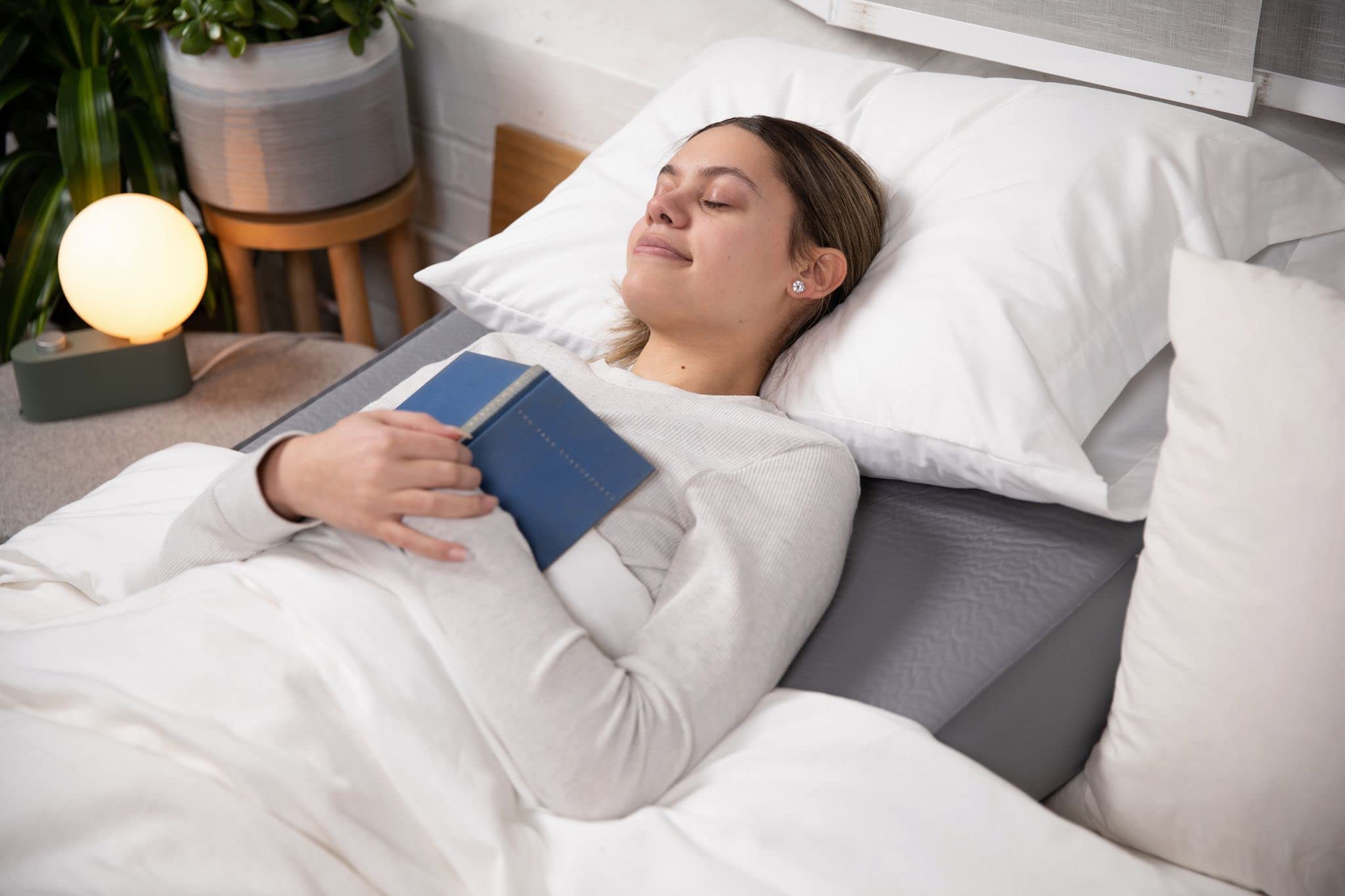 Pillow | Lightweight for Travel | Wedge Pillow for Sleeping and Acid Reflux, Heartburn