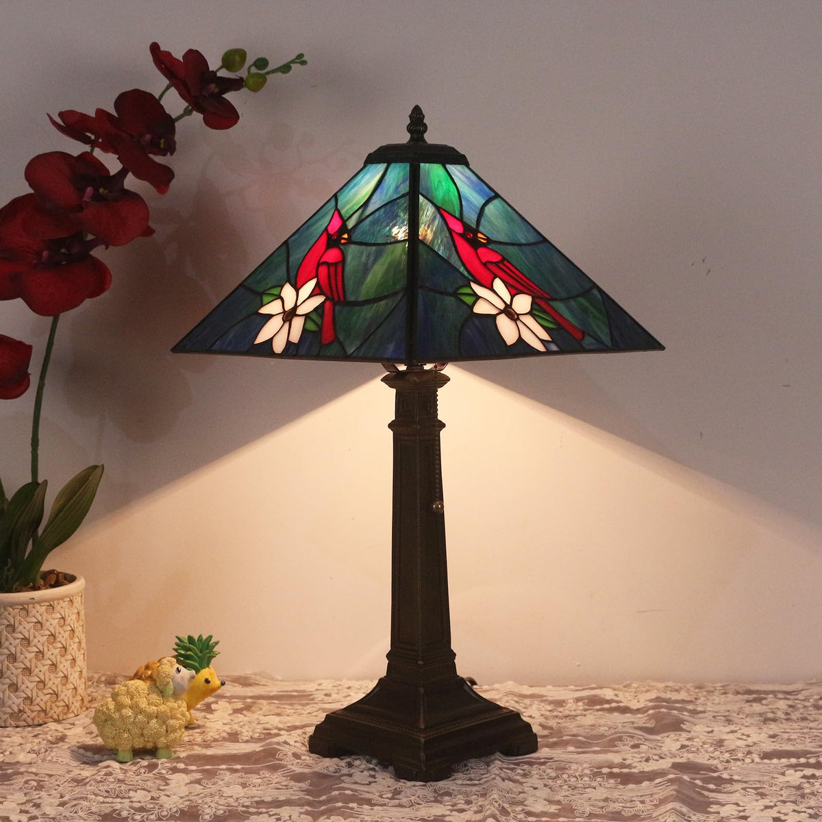 Tiffany Style Cardinal Stained Glass Table Lamp