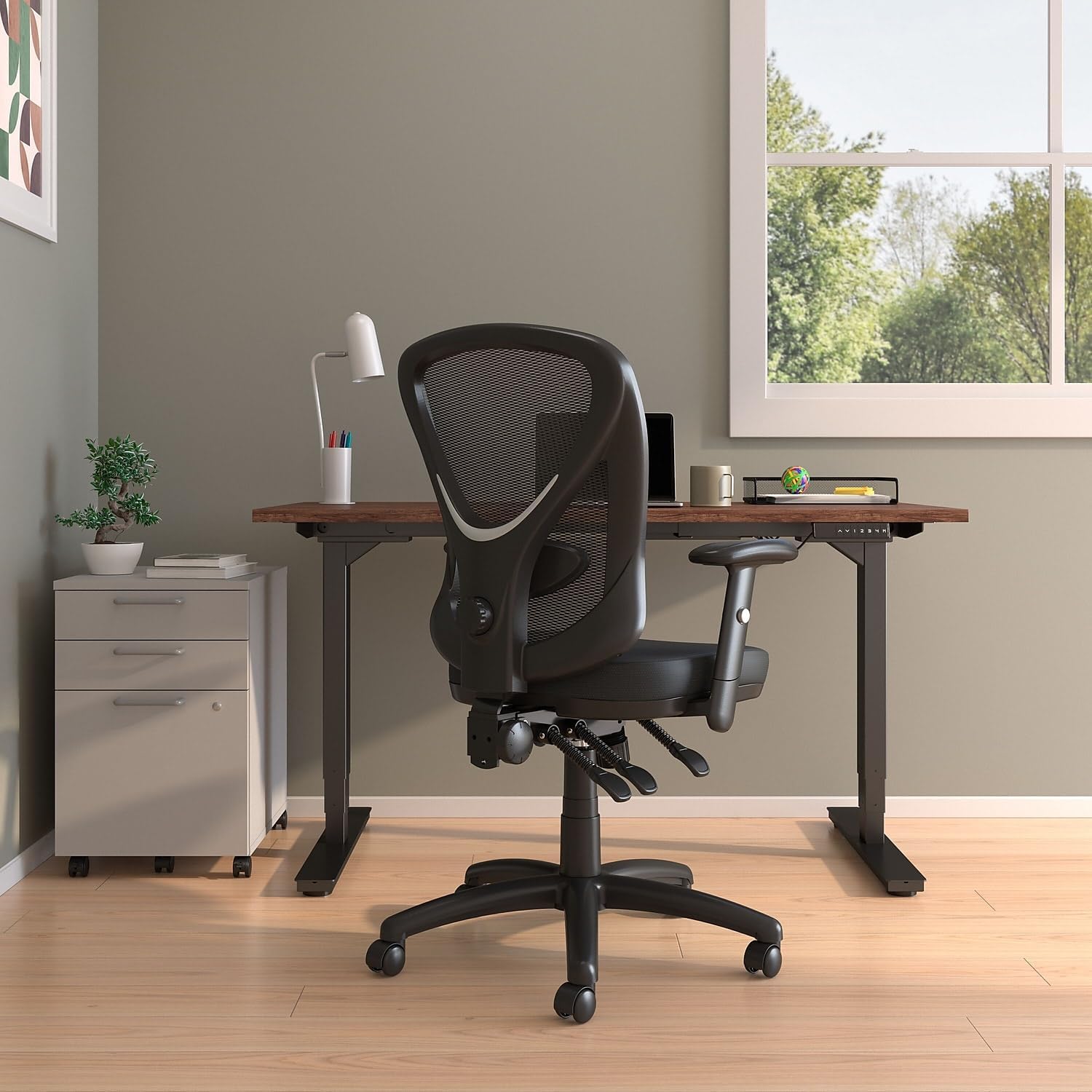 Ergonomic Mesh Task Chair – Black