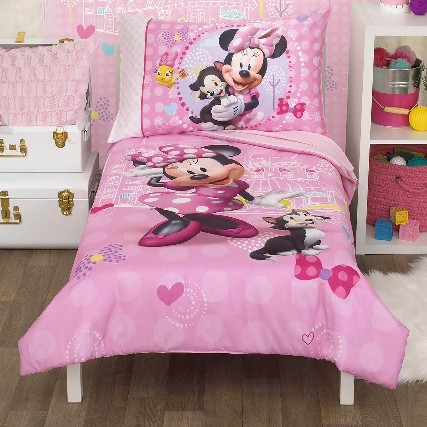 Minnie Mouse Helping Friends 4 Piece Toddler Bedding set - Fitted Sheet
