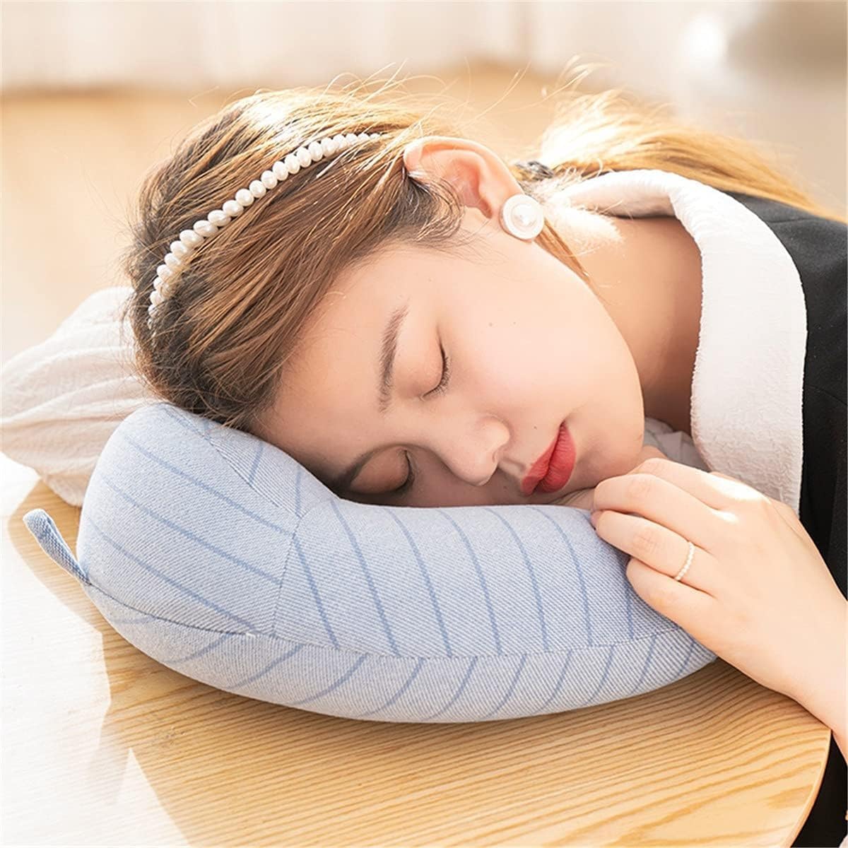 Travel Storage Airplane Pillow Magnetic Cloth Health Care Memory Foam Neck