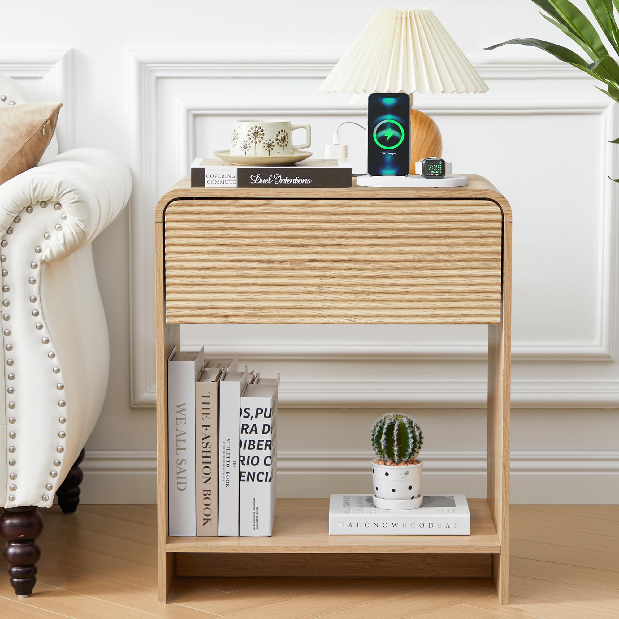 XUZENEST Fluted Nightstand with Charging Station, Mid Century Modern Bed Side Table End Table with Drawer Storage, Large Wooden Night Stands Bedside for Bedroom Living Room Sofa Office, Natural