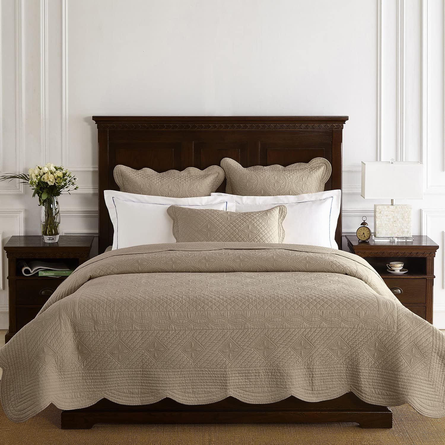 Sage Garden Luxury Pure Cotton Matelasse Quilt, King, Coffee