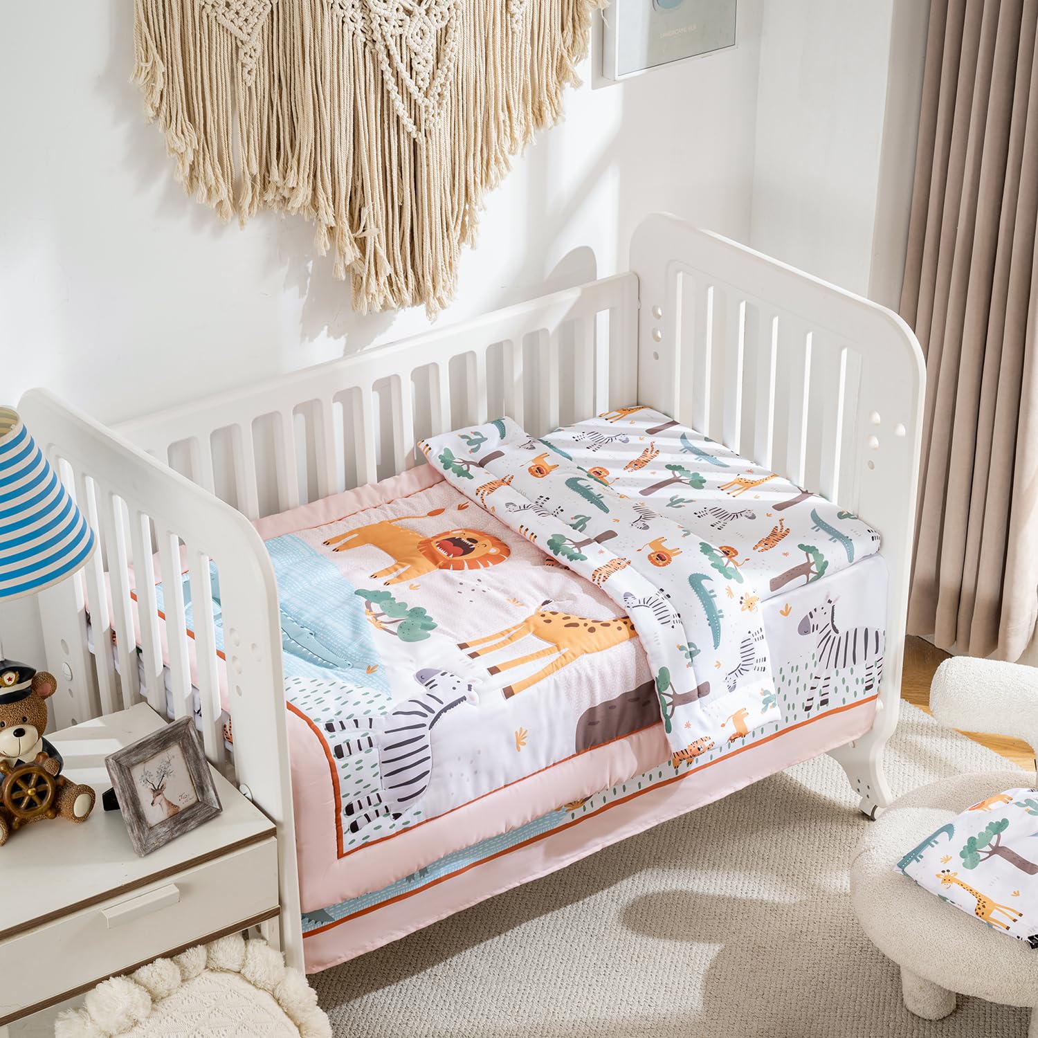 Crib Bedding Set 4 Pieces – Includes Comforter