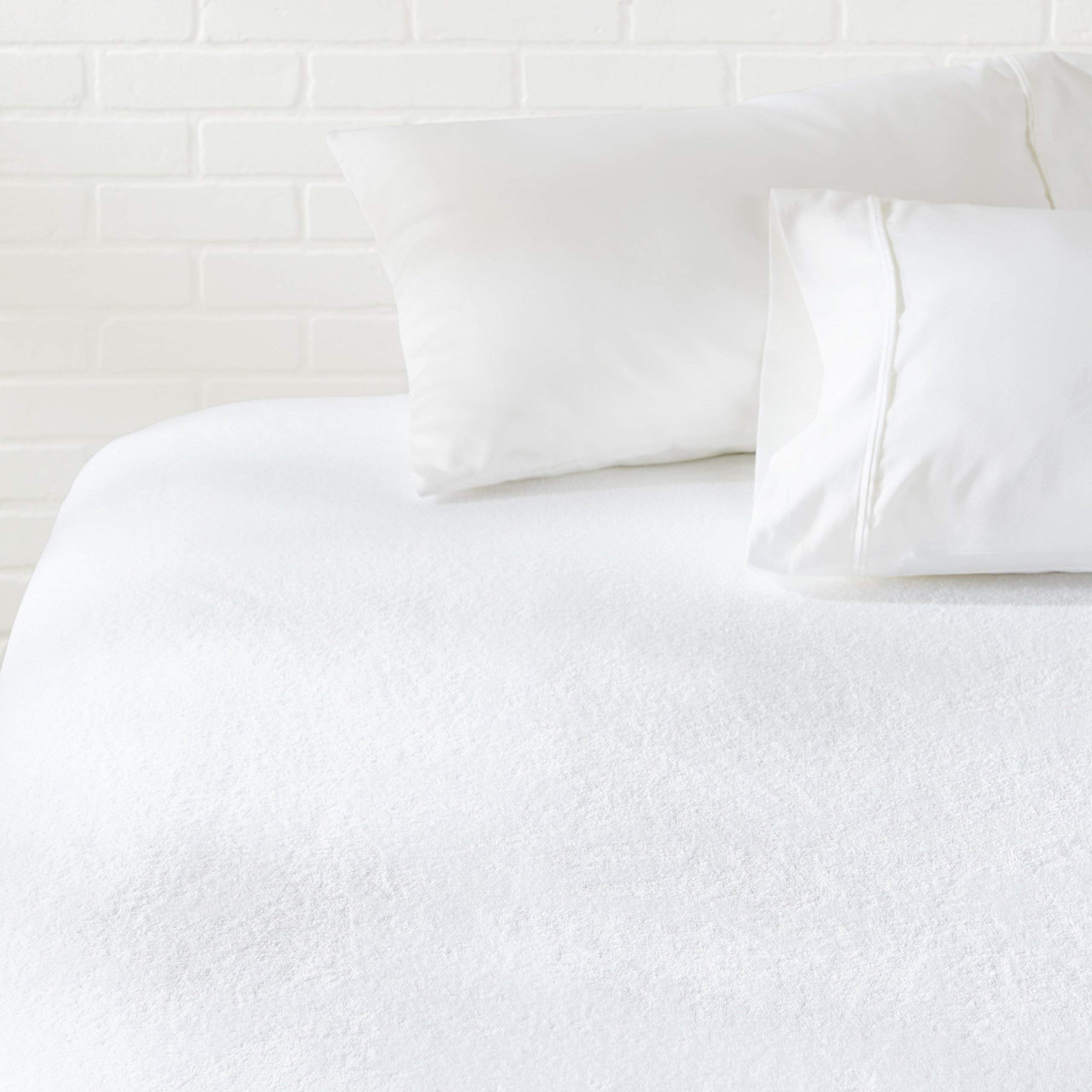 Waterproof 18 inch Mattress Protector Queen Size, Breathable, Machine Washable