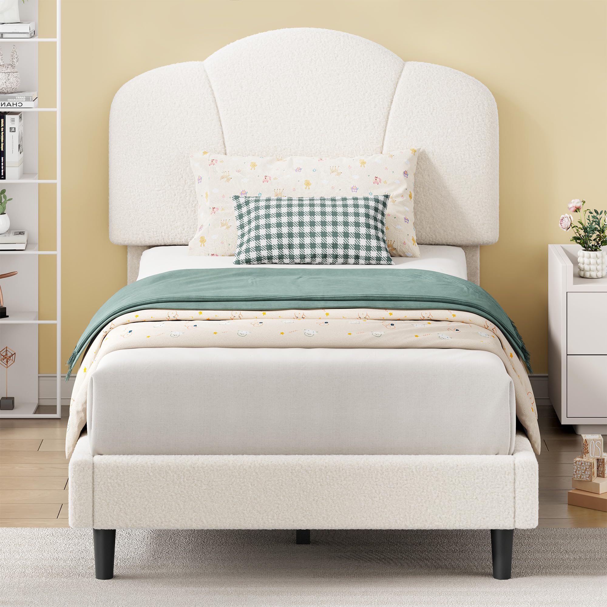 Twin Size Bed Frame, Upholstered Twin Platform Bed with Headboard Lamb Velvet