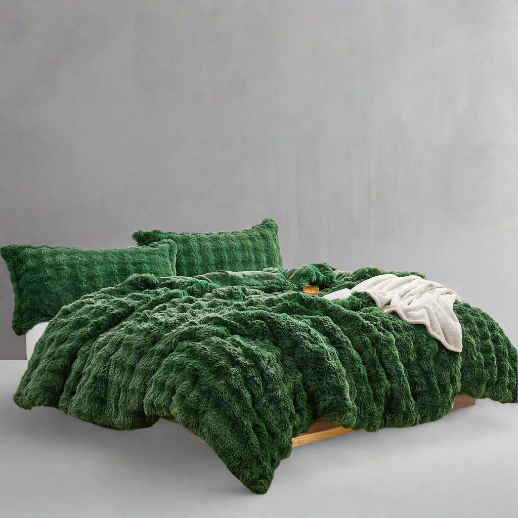 Snowball Chunky Bunny - Coma Inducer® Oversized King Comforter Set - Greener Pastures