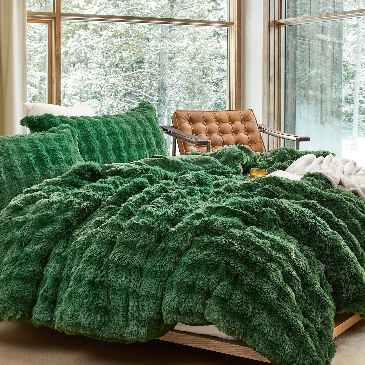 Snowball Chunky Bunny - Coma Inducer® Oversized King Comforter Set - Greener Pastures