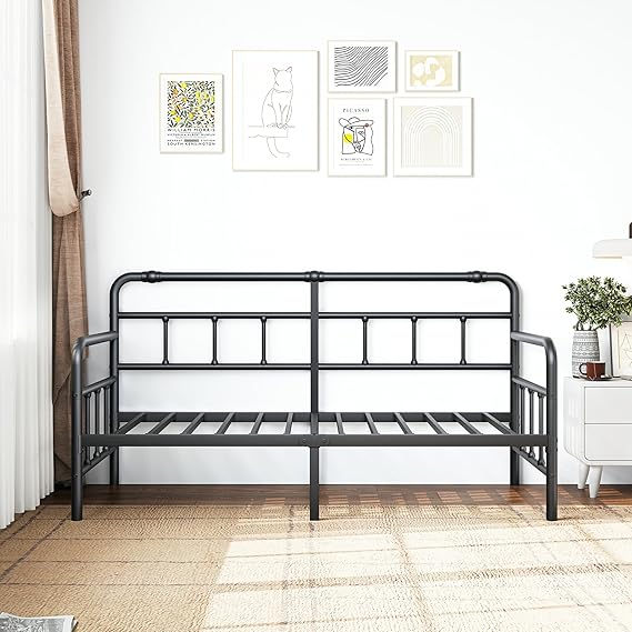 Daybed with Classic-Headboard