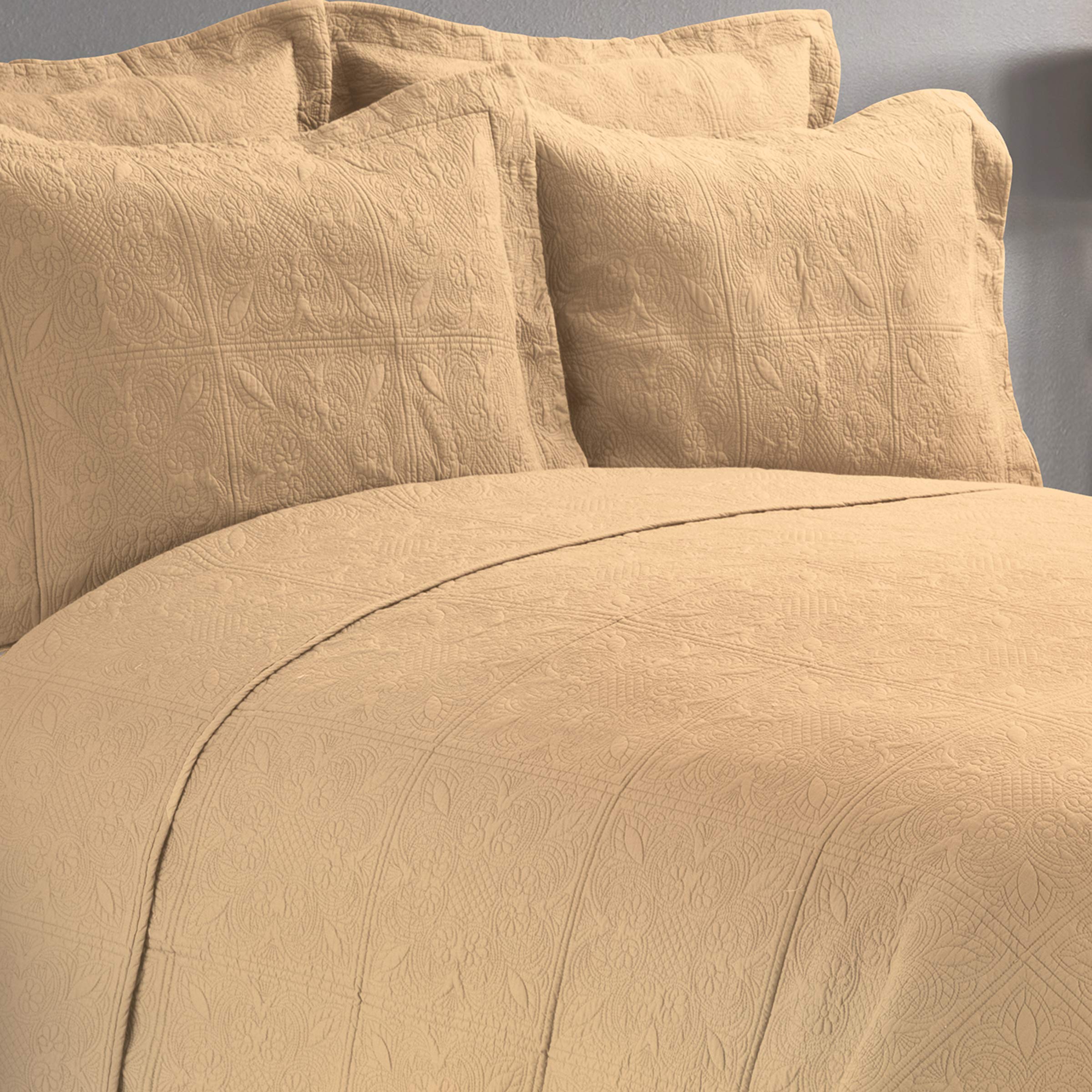 Cornsilk King Matelassé Quilt 100% Cotton Lightweight Machine Washable Reversible