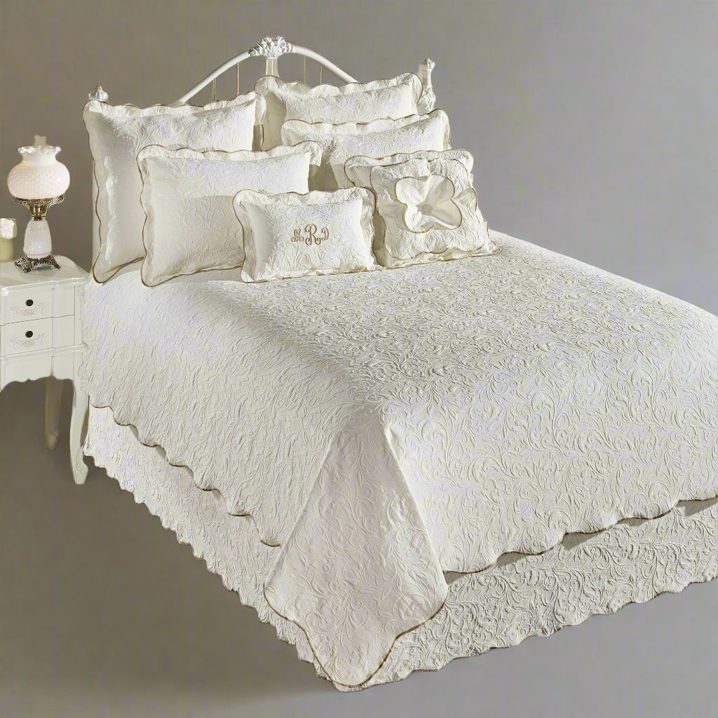 Vienna Oversized Light Cream Woven Matelasse Scroll Bedding King Size