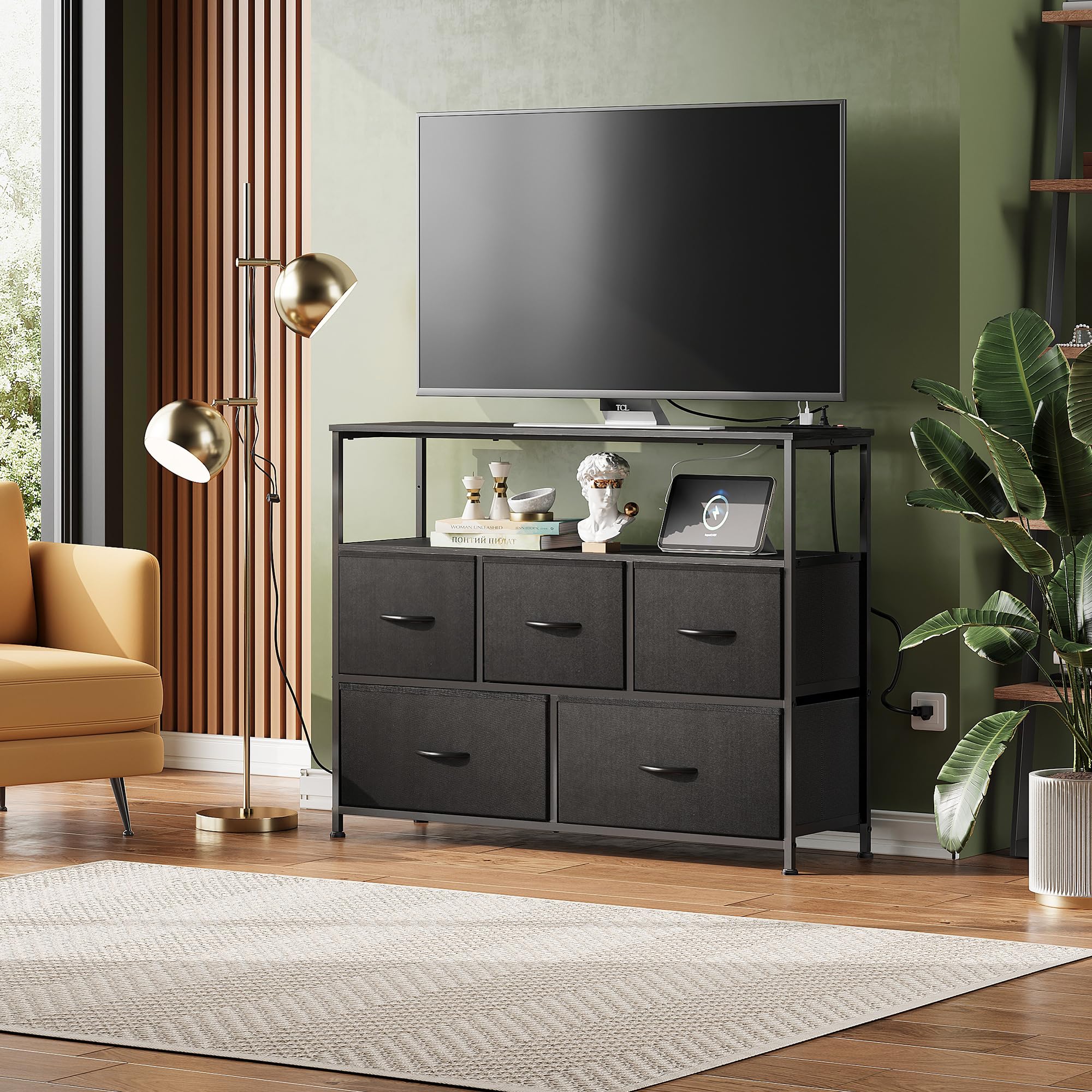 Black Dresser for Bedroom, 5 Drawer Dressers with Charging Station