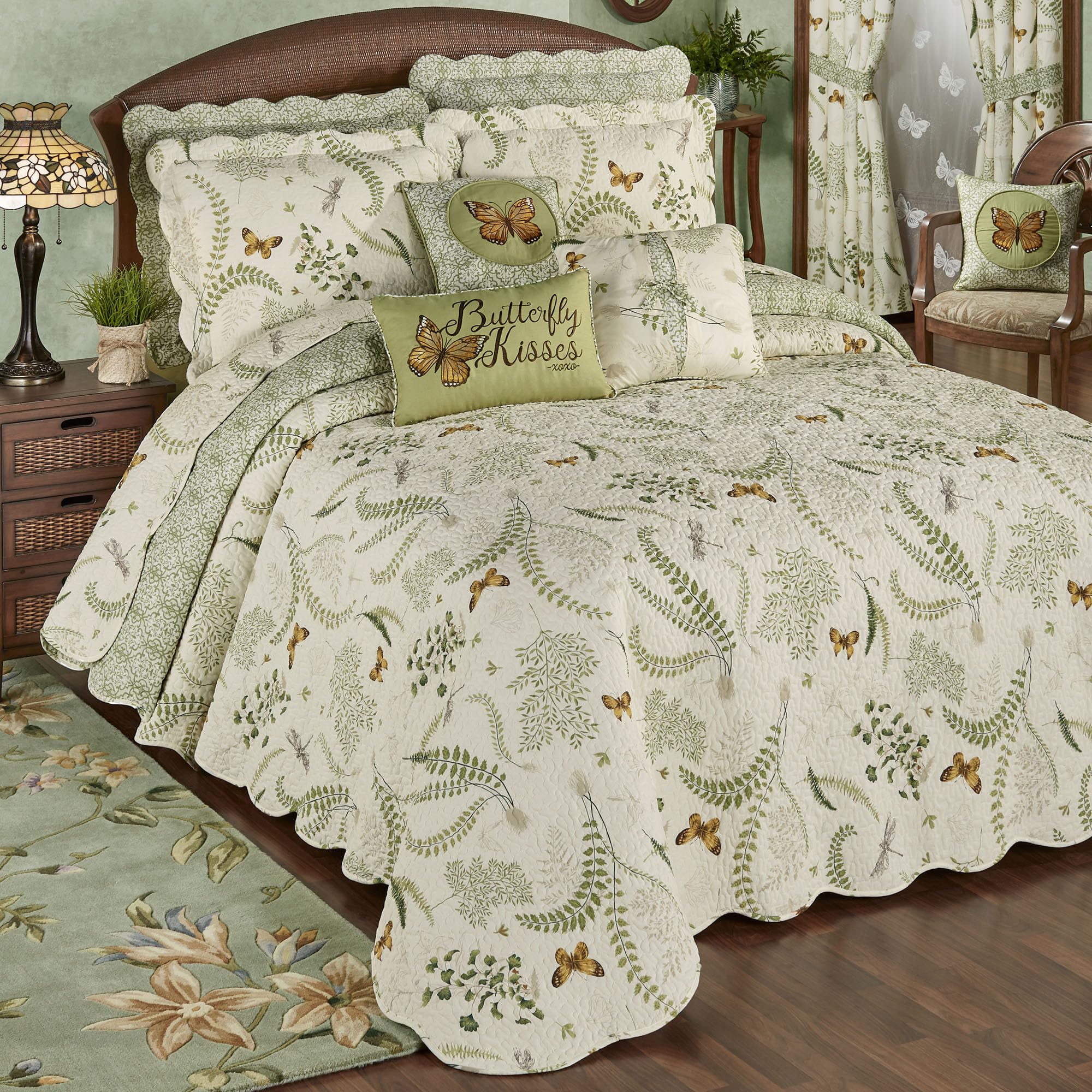 Butterfly Eden Reversible Quilted Oversized Bedding | Nature Medallion Butterfly