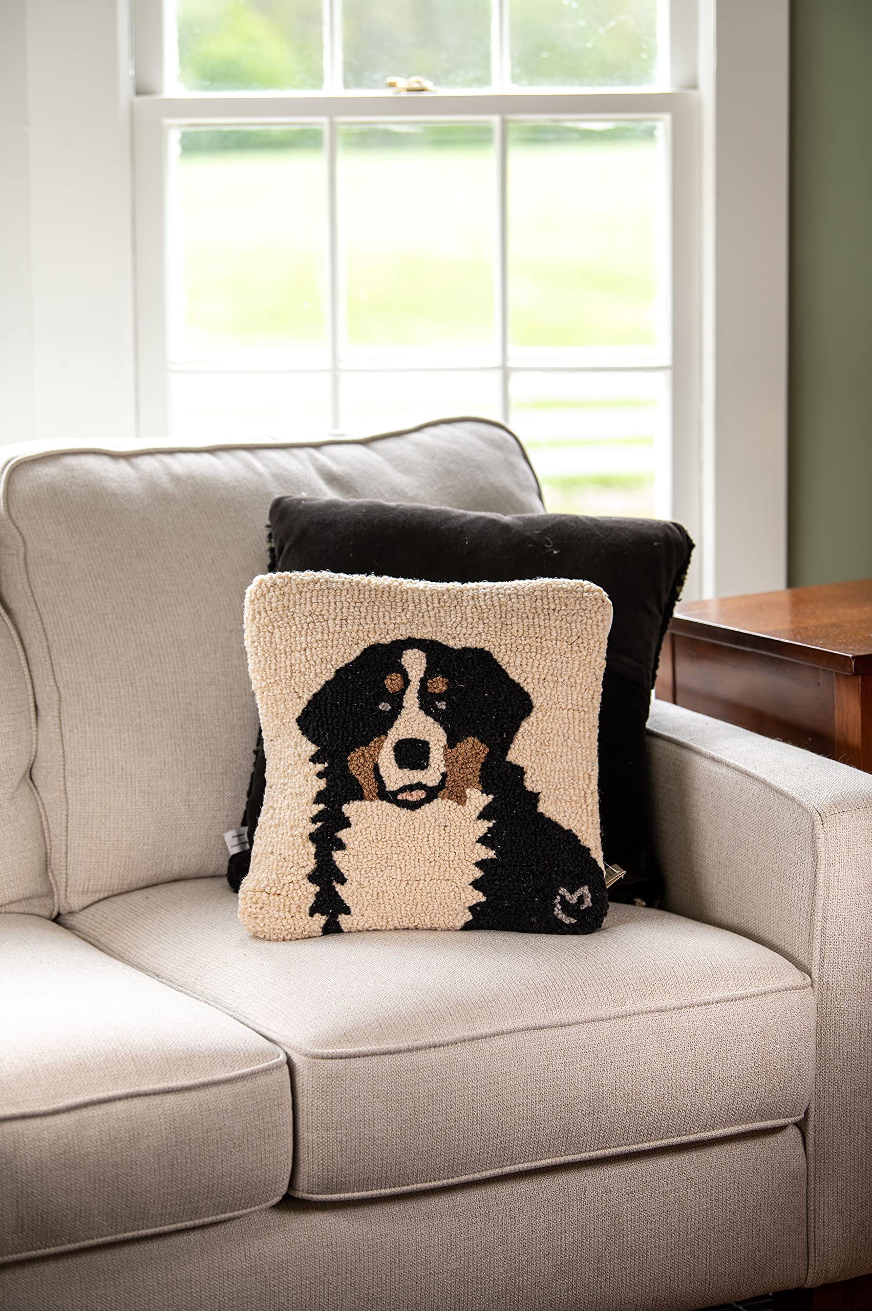 4 Corners Artist-Designed Bernese Mountain Dog Hand-Hooked Wool