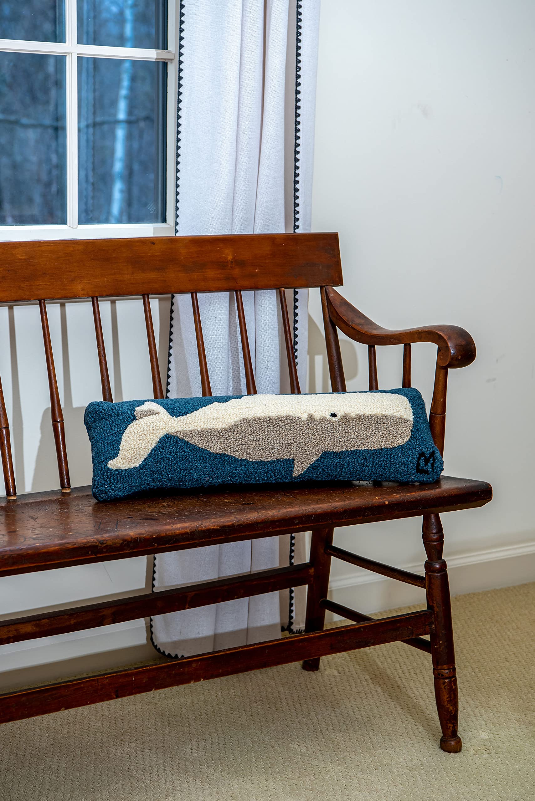 4 Corners Artist-Designed Classic Whale Hand-Hooked Wool