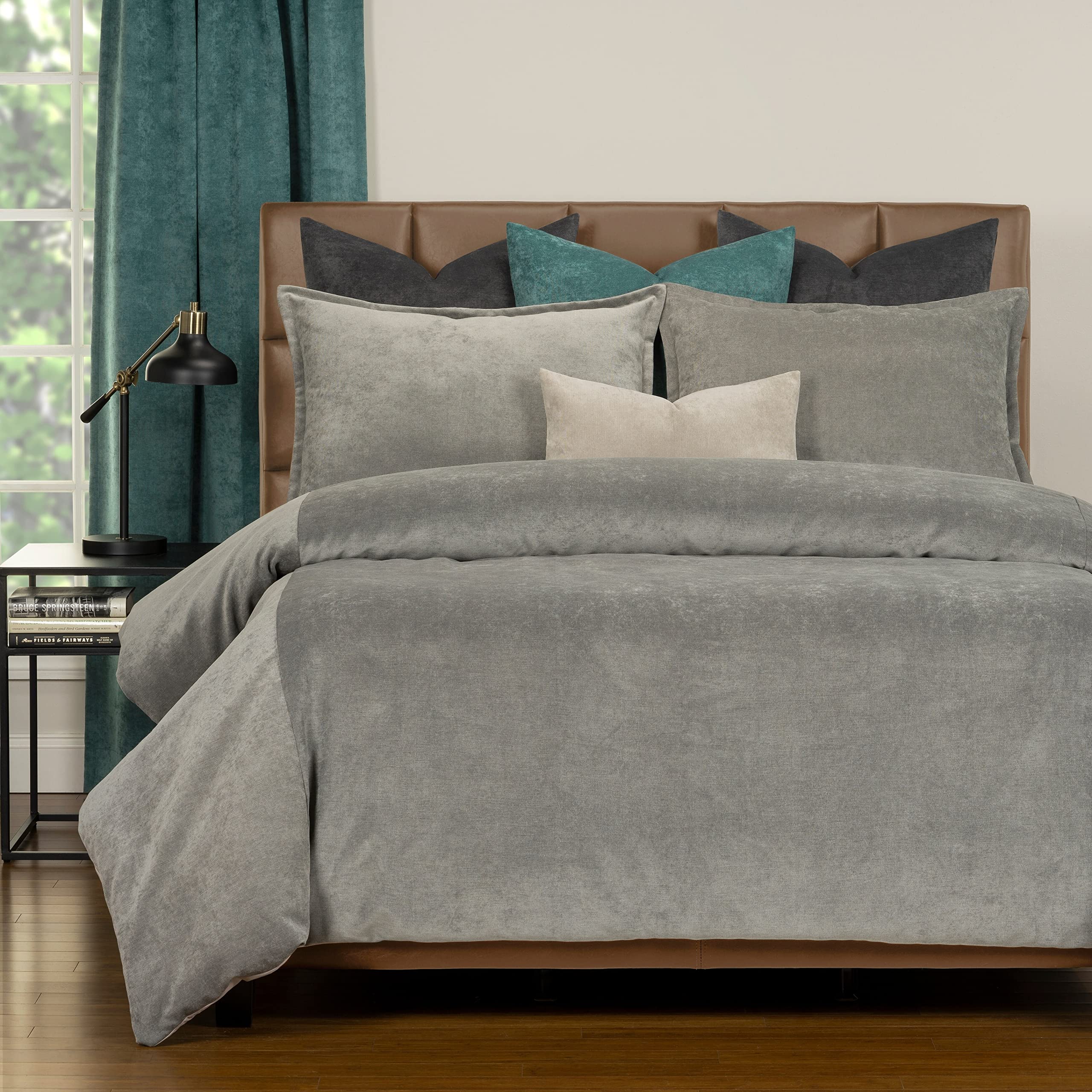 Mixology Padma 8 Piece Duvet Cover and Insert Set Iron King 8 Piece Mid-Century Modern