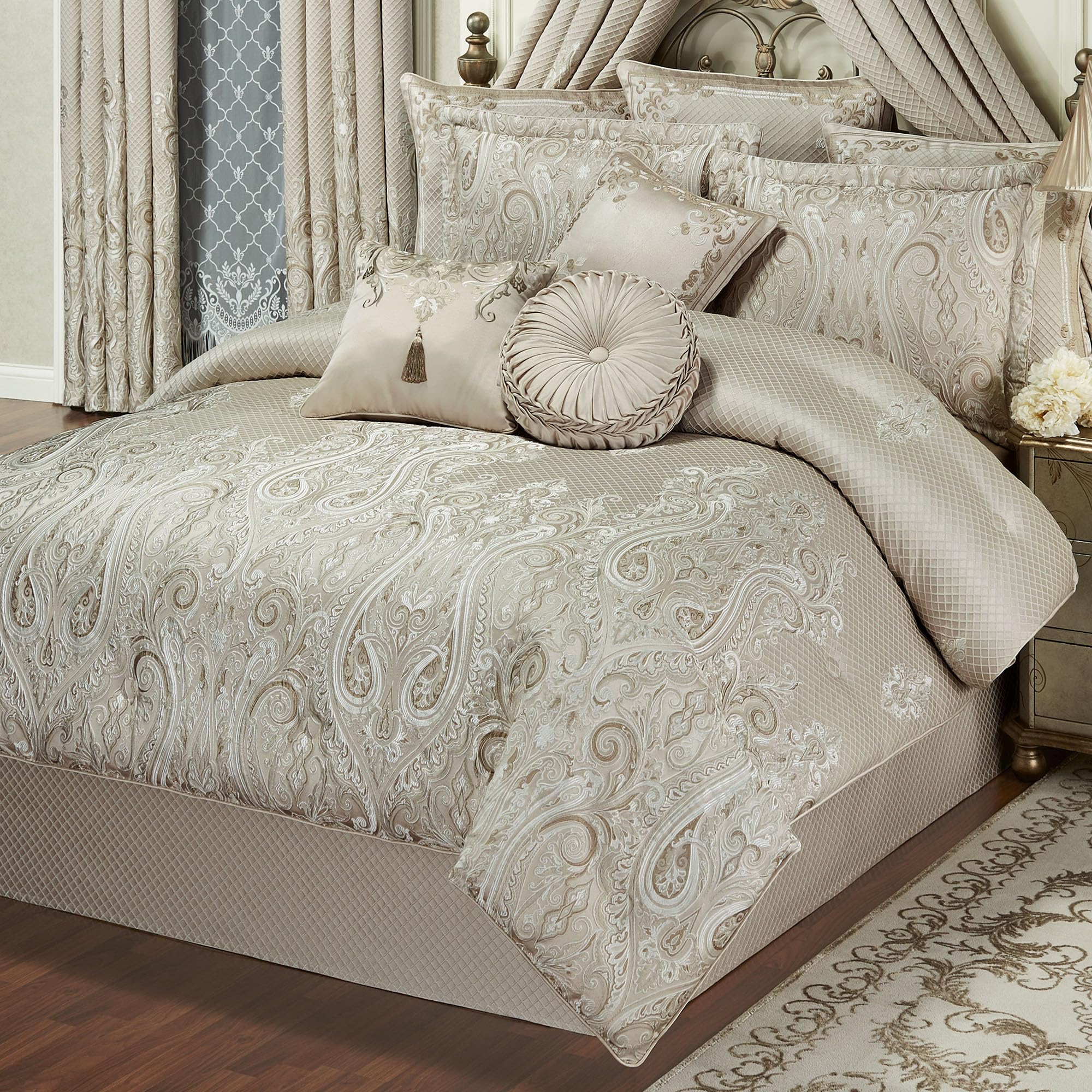 Lunata Luxury Bedding | Chic Neutral Color Palette | Jacquard-Woven