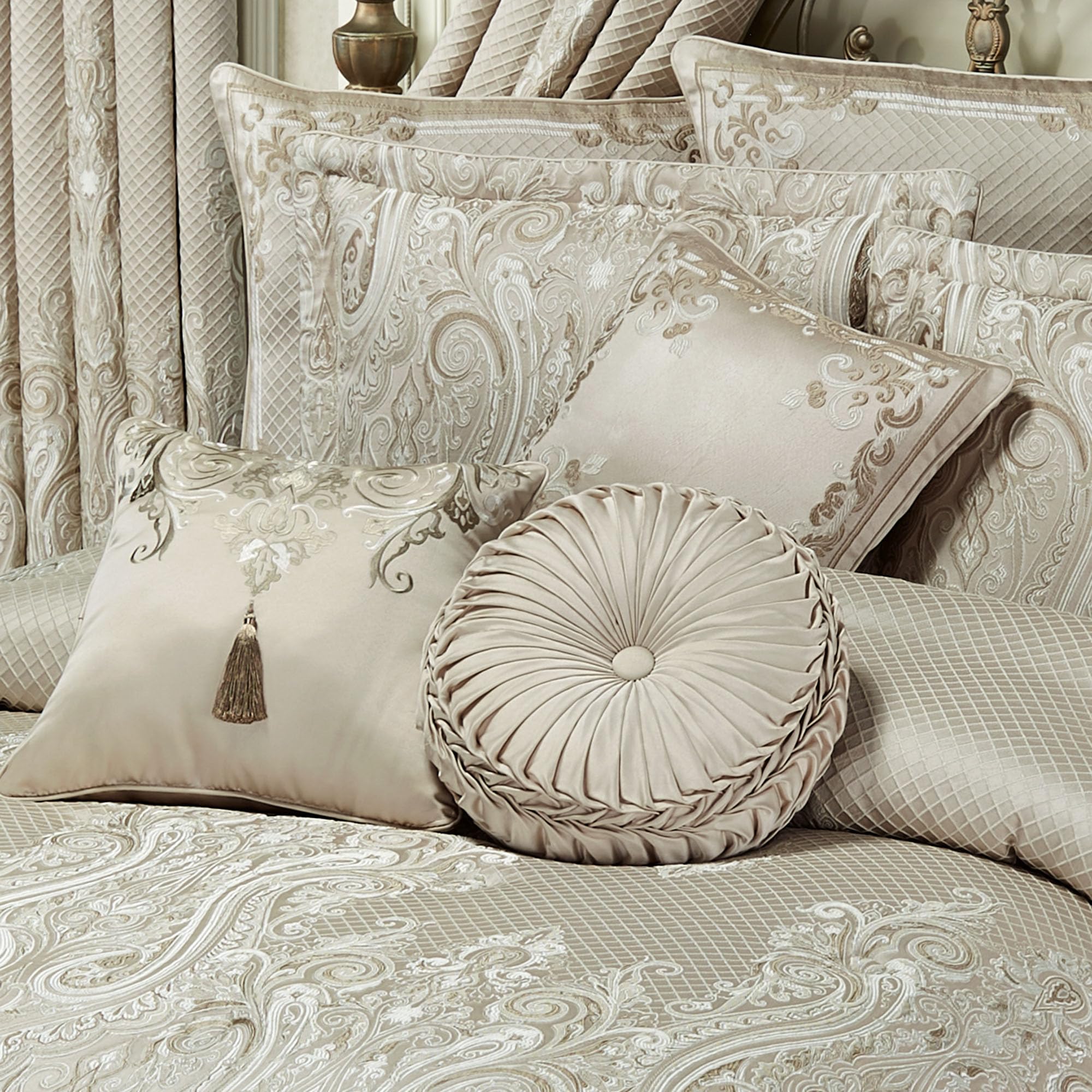 Lunata Luxury Bedding | Chic Neutral Hues | Jacquard-Woven Scrollwork | 11 Pc Bed Set