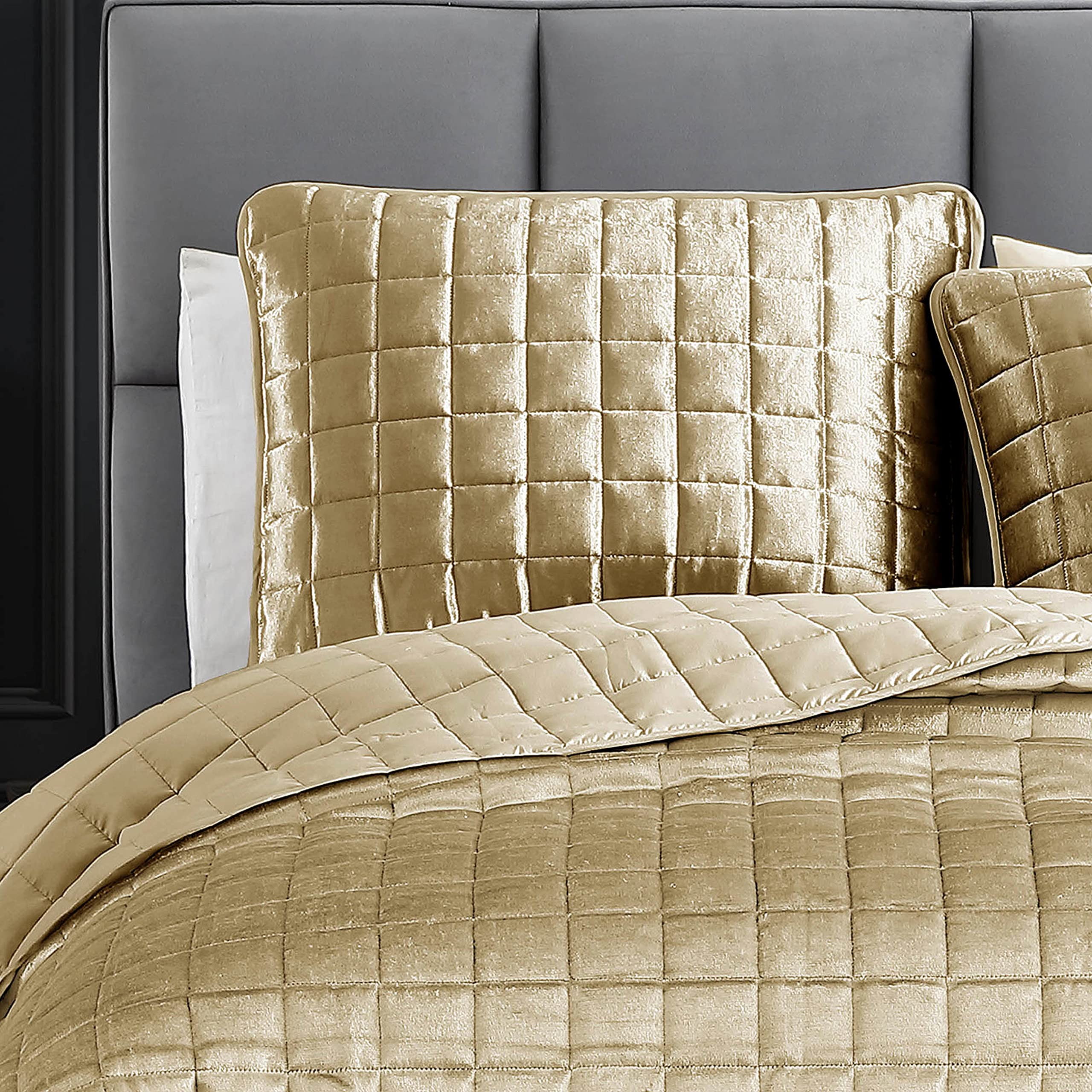 Lyndon Quilt Set, Queen, Gold, 3-Piece Set